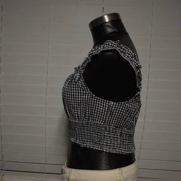 Black & White Gingham Crop Top - Picture 4 of 4